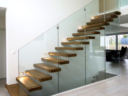 escalier marches suspendues en bois sur-mesure