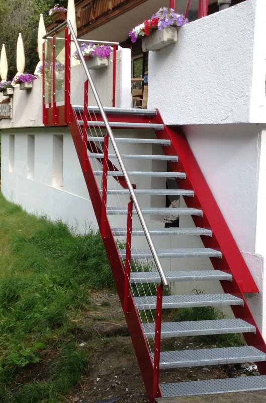 escalier extérieur design sur mesure metal
