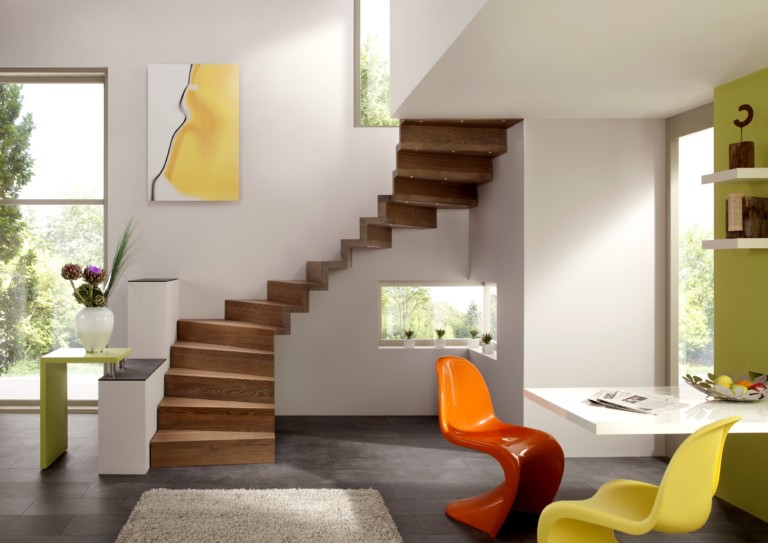 escalier sans limon avec marche et contremarche en bois sur-mesure