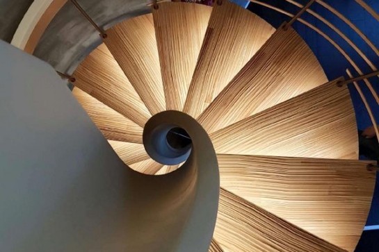 escalier design-bois-sans-garde-corps