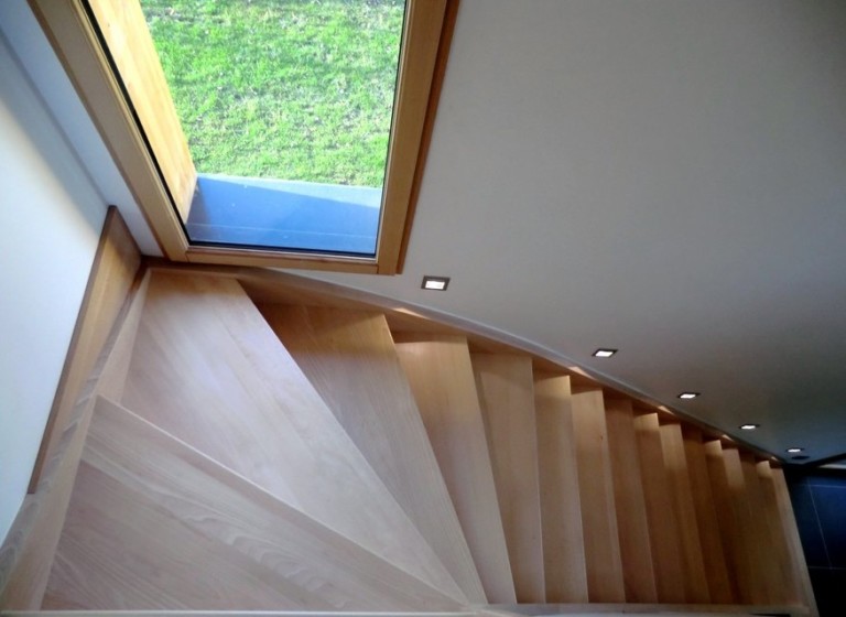 escalier traditionnel en bois un quart tournant sur mesure tradilux