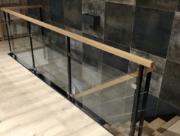 garde-corps intérieur sur-mesure pour mezzanine bois metal verre