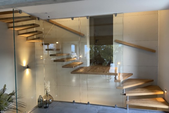 escalier design-bois-sans-garde-corps