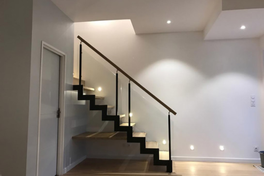 escalier design-bois-sans-garde-corps