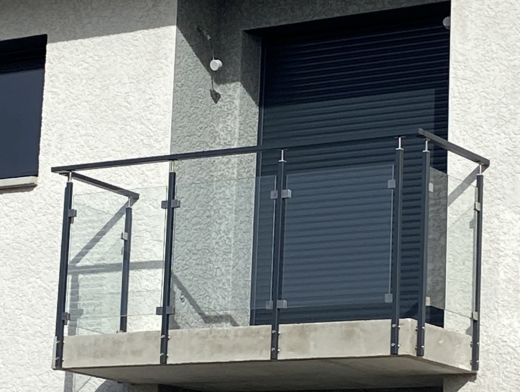 garde-corps acier remplissage verre